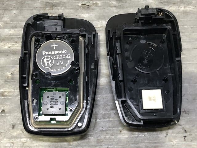 [Used]Keyless Entry Remote Control Key TOYOTA 2019 6AA-ZWE211H ...