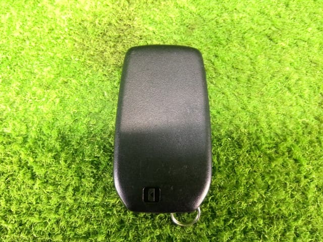 [Used]Keyless Entry Remote Control Key TOYOTA Yaris 2020 6AA-MXPH10 ...