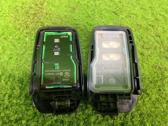 [Used]Keyless Entry Remote Control Key TOYOTA Yaris 2020 6AA-MXPH10 ...