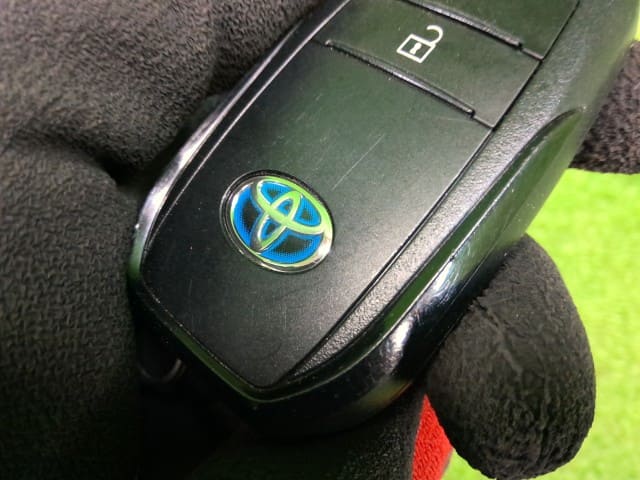 [Used]Keyless Entry Remote Control Key TOYOTA Yaris 2020 6AA-MXPH10 ...