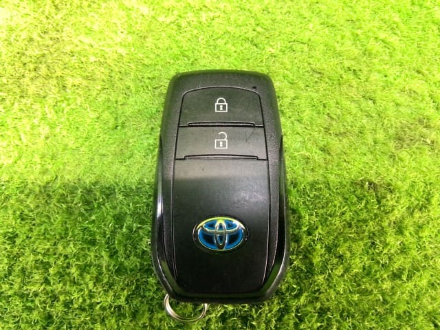 [Used]Keyless Entry Remote Control Key TOYOTA Yaris 2020 6AA-MXPH10 ...
