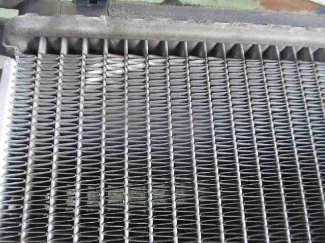 [Used]Radiator SUZUKI Wagon R 2002 UA-MC22S - BE FORWARD Auto Parts