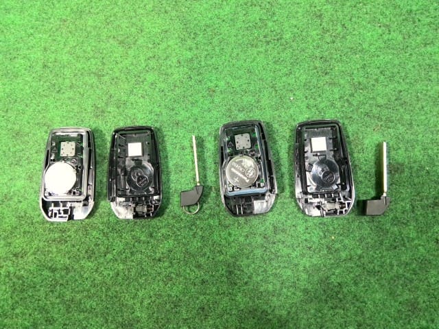 [Used]Keyless Entry Remote Control Key TOYOTA Sienta 2024 6AA-MXPL10G ...