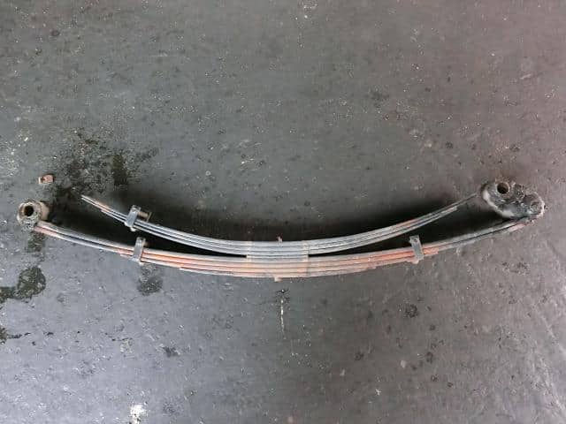 [Used]Rear Right Leaf Spring Assembly MITSUBISHI Canter 1999 KC-FE568EV ...