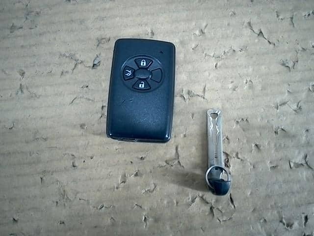 [Used]Keyless Entry Remote Control Key TOYOTA Corolla Axio 2007 DBA ...