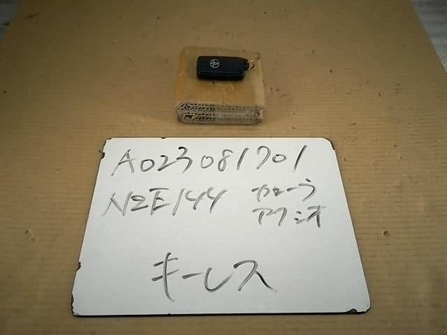 [Used]Keyless Entry Remote Control Key TOYOTA Corolla Axio 2008 DBA ...