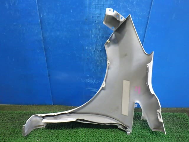 [Used]Right Fender Panel NISSAN Note 2018 DBA-E12 - BE FORWARD Auto Parts