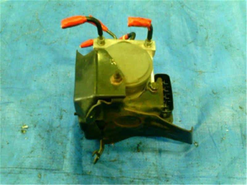 [Used]ABS Control Module TOYOTA Hiace Van 2010 CBF-TRH226S - BE FORWARD ...