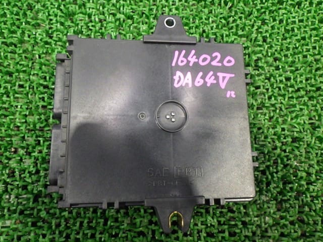 [Used]Engine Control Unit SUZUKI Every 2006 EBD-DA64V 3392068H42 - BE ...