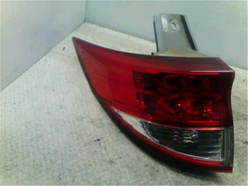 [Used]Left Tail Light TOYOTA Estima 2011 DBA-ACR50W - BE FORWARD Auto Parts