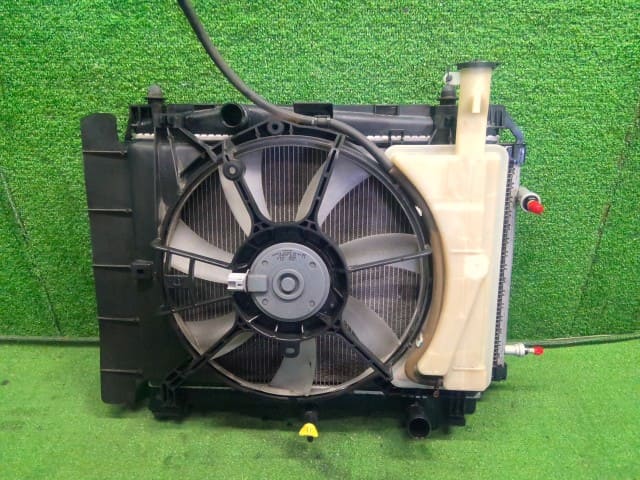 [Used]Radiator TOYOTA Probox 2020 DBE-NCP165V 1640021381 - BE FORWARD ...