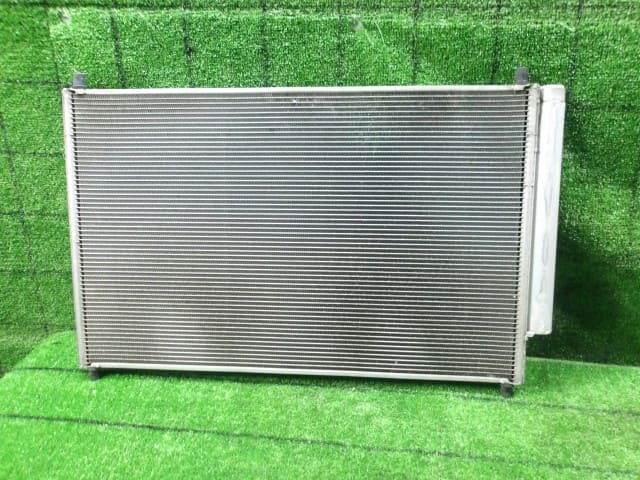 [Used]Condenser TOYOTA Corolla Axio 2008 DBA-NZE144 8845012280 - BE ...