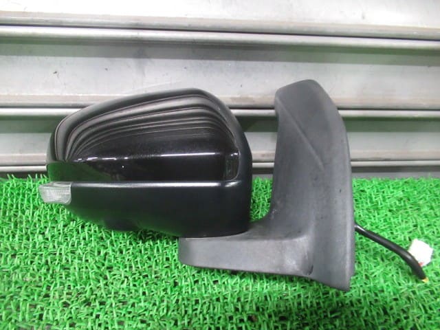 [Used]Right Side Mirror TOYOTA Raize 2019 5BA-A200A 87910B1510 - BE ...