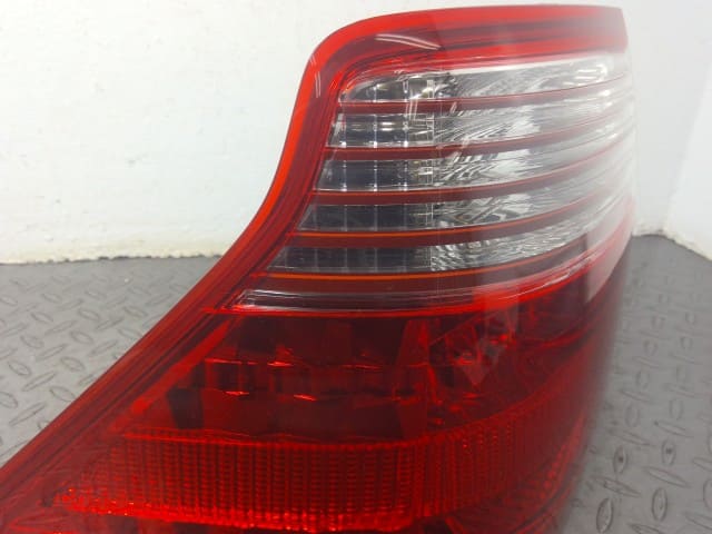 Used]Left Tail Light TOYOTA Crown 2006 DBA-GRS180 8156030A00 - BE