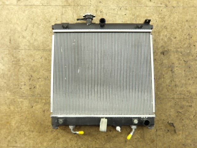 [Used]Radiator SUZUKI Jimny 2018 3BA-JB64W 1770077R10 - BE FORWARD Auto ...