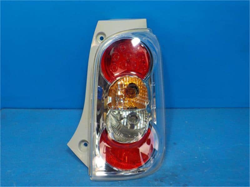 Used]Right Tail Light DAIHATSU Mira cocoa 2012 DBA-L675S