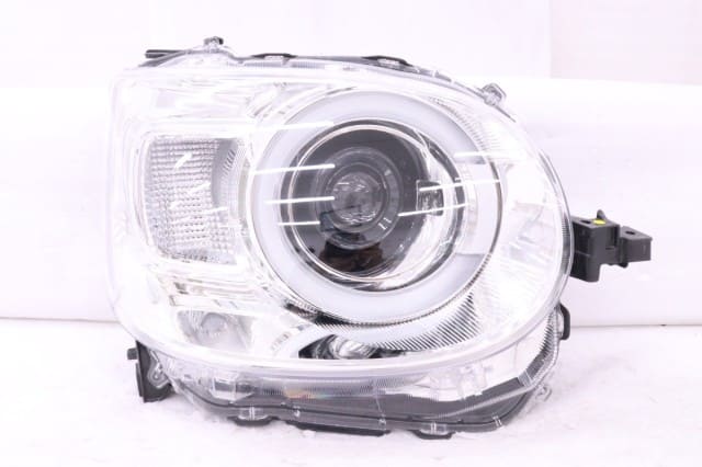 Used]Right Headlight DAIHATSU Move Canbus 2022 5BA-LA850S