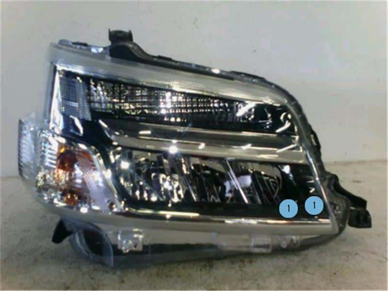 ta　BEWET ライトドライ 5×3 中古 Used]Right Headlight DAIHATSU Hijet 2021 3BD-S331V - BE FORWARD