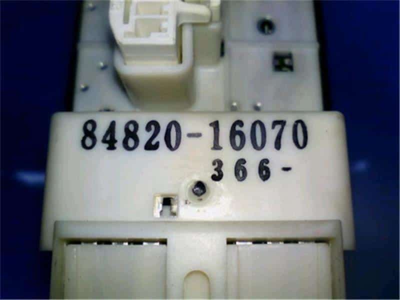 Used]Power Window Switch TOYOTA bB 2002 TA-NCP31 8482016070 - BE