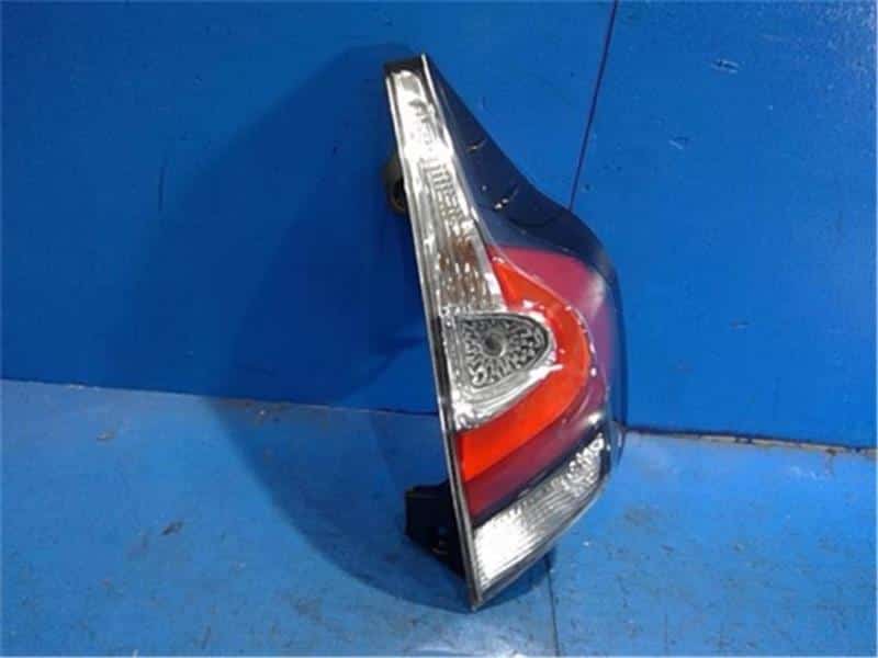 パーツ Toyota Aqua NHP10 Right Tail Lamp パーツ Toyota Aqua NHP10