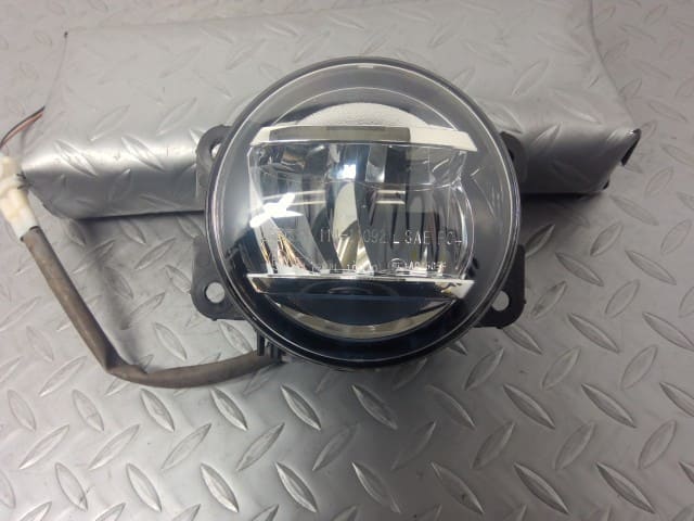 Used]Left Fog Light SUZUKI Spacia 2019 DAA-MK53S 3550279R01 - BE