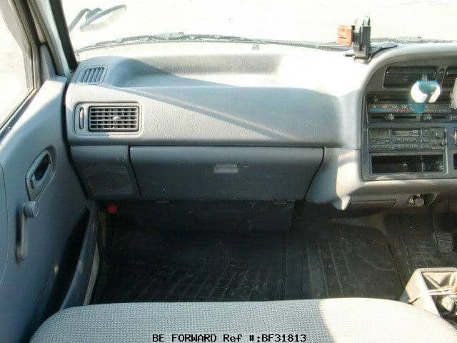 1995 TOYOTA HIACE VAN/KC-LH103V usados à venda no Japão BF31813