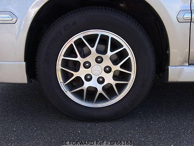 mitsubishi grandis 2001