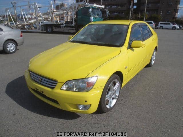 Toyota altezza 1999