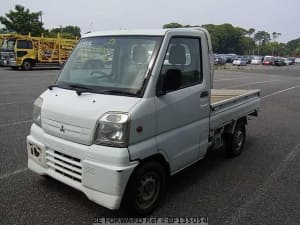 Mitsubishi minicab truck