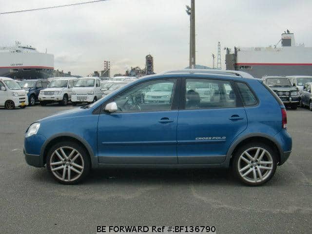 side view volkswagen polo jeep