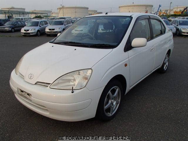 Toyota prius nhw10