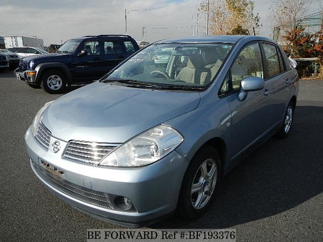 Nissan Tiida правый руль