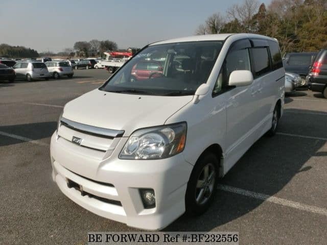 Toyota noah 2006