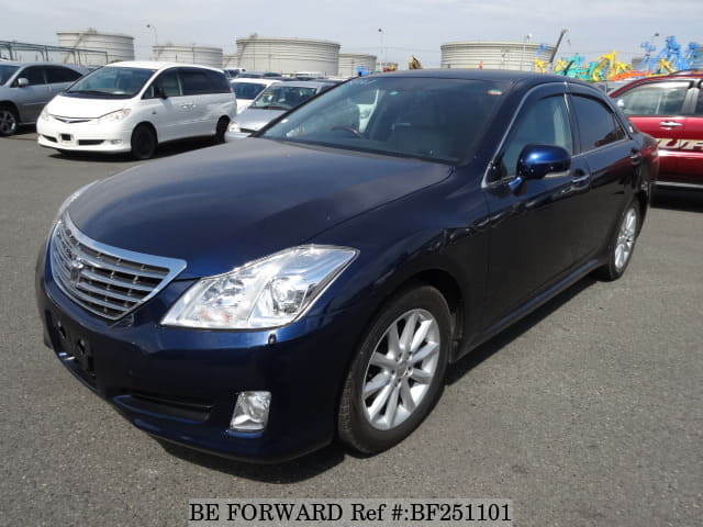 アオシマ　VLINE GRS202 CROWN  Saloon 1/24 TOYOTA GRS202 CROWN ROYALSALOON '08/'10 - AOSHIMA SCALE