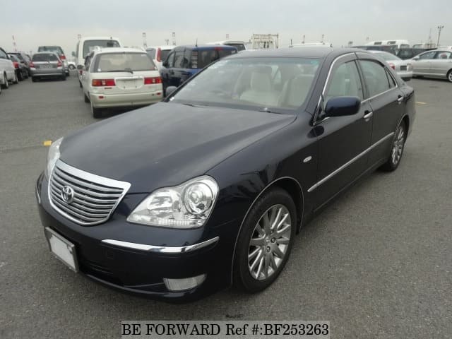 Toyota crown majesta 2005
