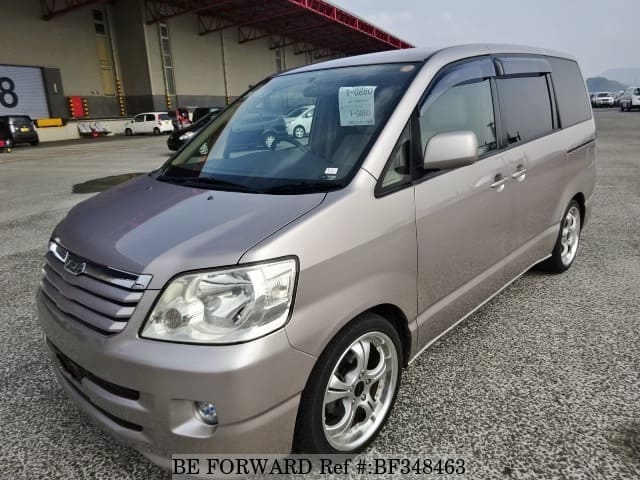 Toyota noah 2002