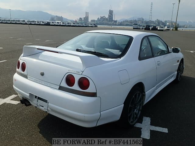 Nissan skyline ecr33