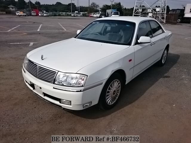 nissan gloria 2000