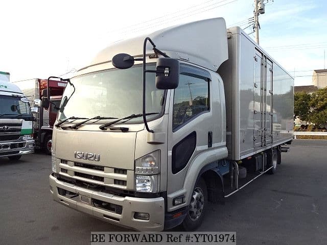 Used 2010 ISUZU FORWARD FULL WIDE FREEZER VAN POWER GATE/PDG