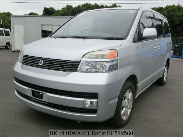 Toyota voxy 2003