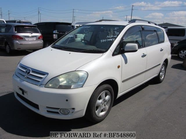 Toyota ipsum 2001 год