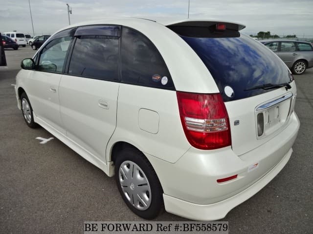 Toyota nadia 2001