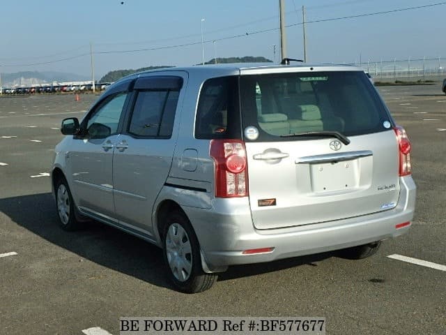 Toyota raum 2007