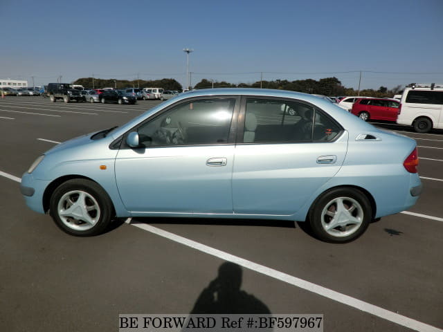 Toyota prius nhw10