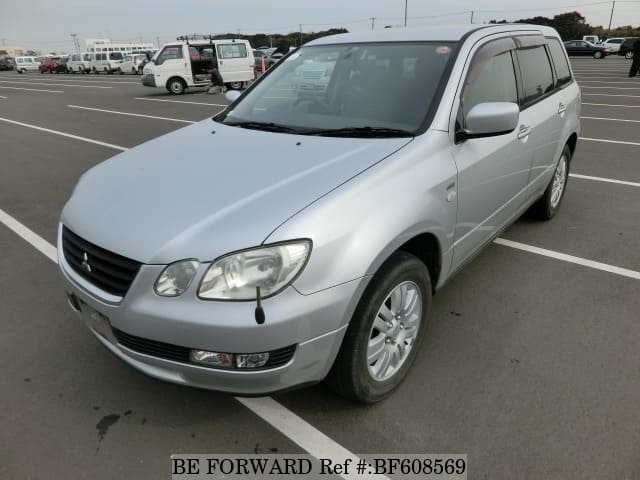 Mitsubishi airtrek серый 2002