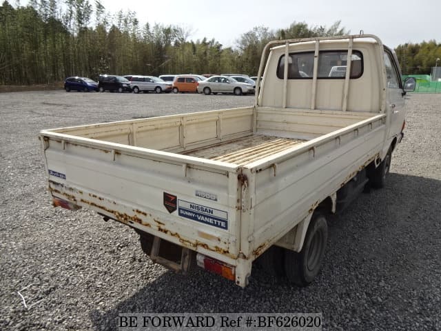 Nissan vanette 1985