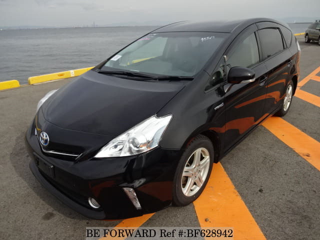 Toyota prius alpha 2012