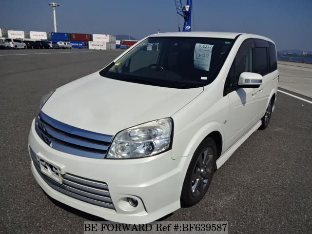 Nissan lafesta b30
