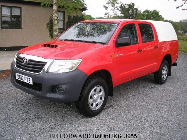 TOYOTA Hilux