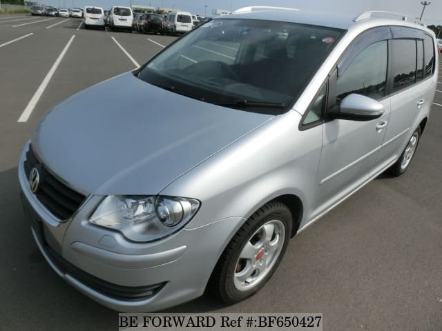 VOLKSWAGEN Golf Touran